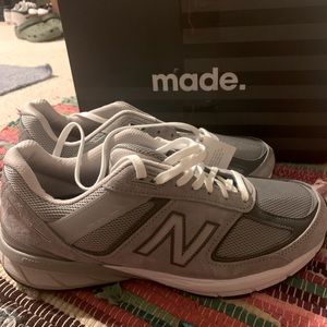 Brand New Mens New Balance 990v5